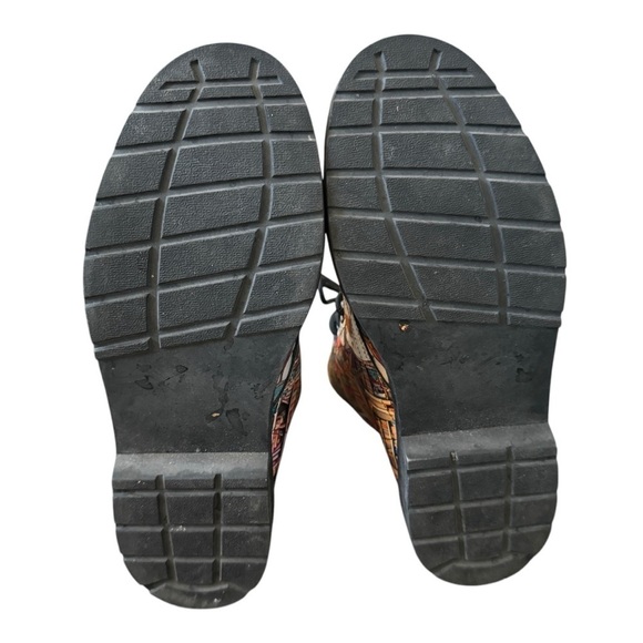 Offbeat Sweetie Tree Library Boots, Size 9 - Picture 9 of 9